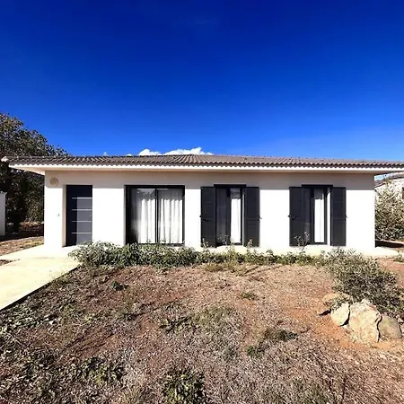 Maison Recente Avec Piscine Venzolasca