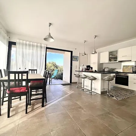 Maison Recente Avec Piscine * Venzolasca